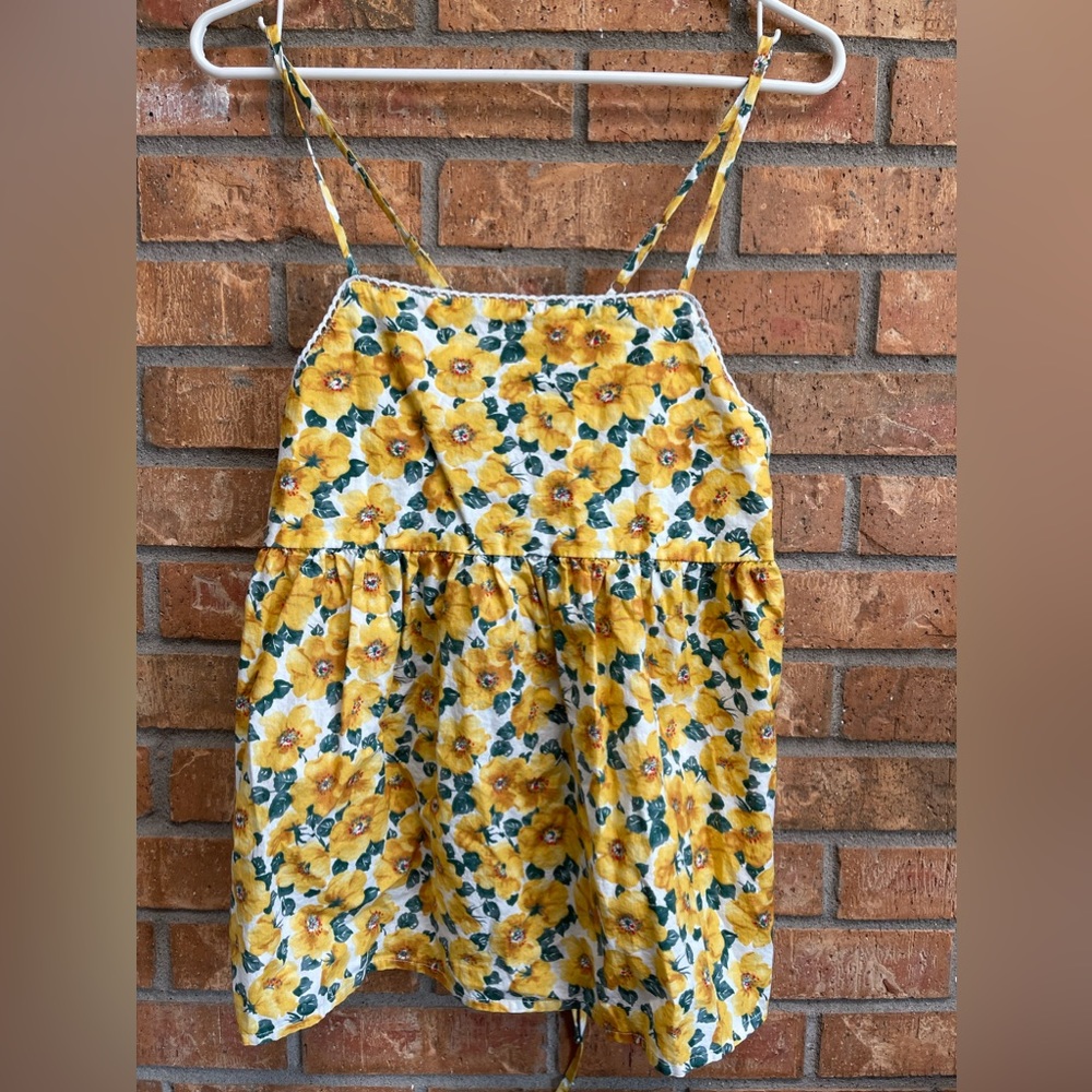 Medium In Loom floral top, never worn, cute summer top